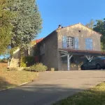 150m2 Dans Tres Grand Parc Arbore פואה