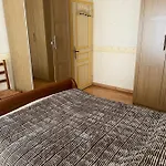 150m2 Dans Tres Grand Parc Arbore