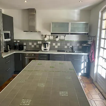 150m2 Dans Tres Grand Parc Arbore Villa *