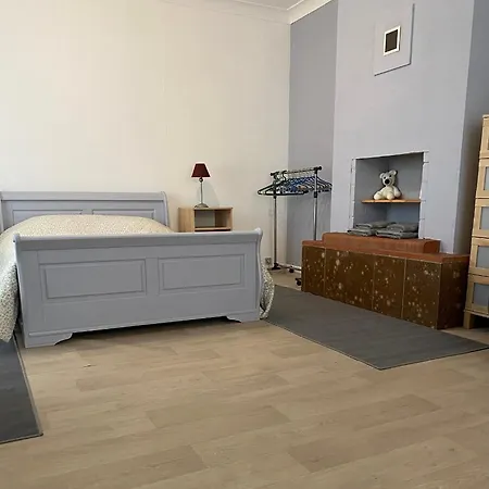 150m2 Dans Tres Grand Parc Arbore