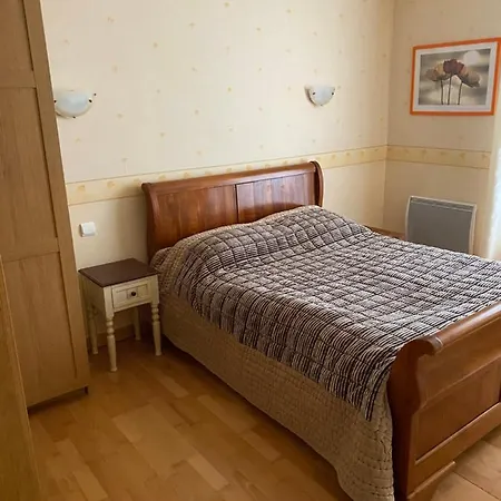 150m2 Dans Tres Grand Parc Arbore Foix