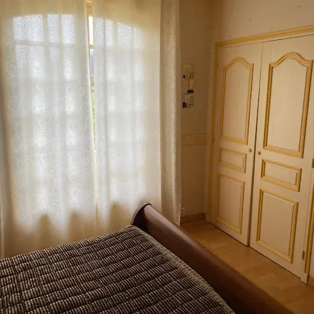 150m2 Dans Tres Grand Parc Arbore